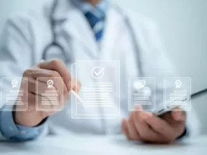 A partir de novembro, atestados médicos serão validados digitalmente; entenda