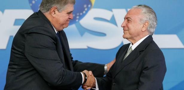 O deputado Carlos Marun ao lado do presidente Michel Temer, ambos do MDB - Alan Santos/PR