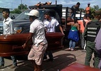 Venezuela: familiares esperam pelos corpos dos mortos em rebelião - Foto: STR / WAKA Noticias / AFP Venezuela: familiares esperam pelos corpos dos mortos em rebelião - Foto: STR / WAKA Noticias / AFP