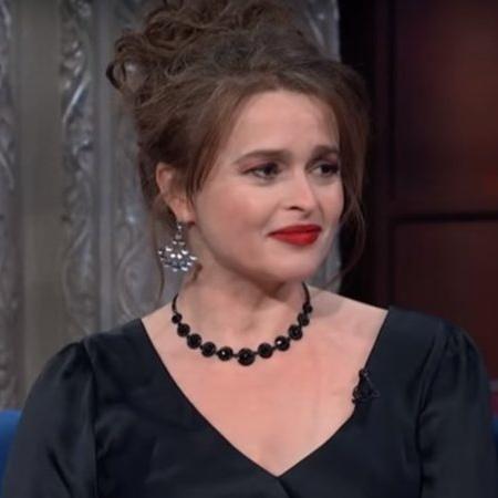Helena Bonham Carter ainda lembrou parceria nos filmes do ex-marido, afirmando que fez testes para os papeis  - YouTube