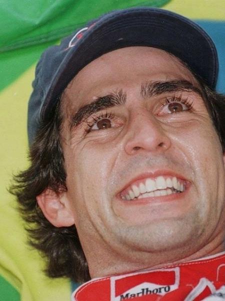 André Ribeiro celebra sua vitória na primeira corrida da Indy no Brasil, em 1996, no Rio de Janeiro - Divulgação