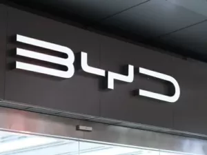 Chinesa BYD planeja lançar carros de "luxo de alta tecnologia" a partir deste ano