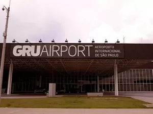Aeroporto de Guarulhos teve limitação de voos suspensa