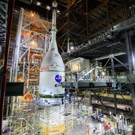 Orion é acoplada ao topo do foguete SLS - Reprodução