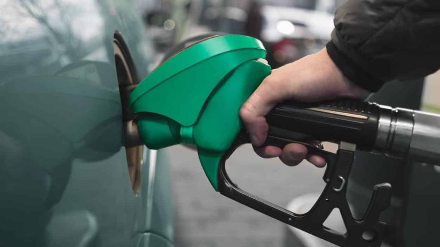 Preço da gasolina subirá 4% nas refinarias amanhã - iStock