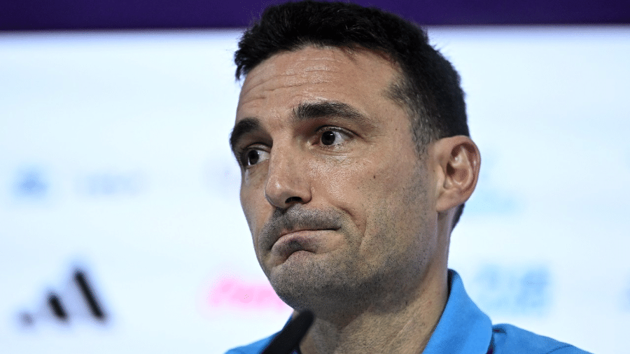 Lionel Scaloni, técnico da Argentina na Copa 2022, em coletiva - Dylan Martinez/Reuters