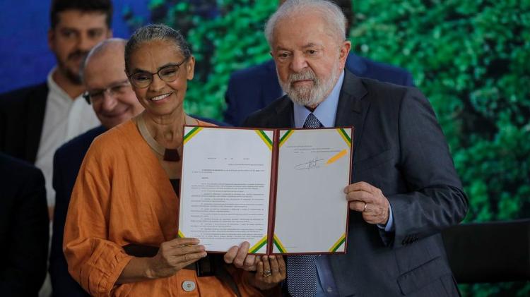 Marina Silva e Lula em cerimônia do Dia da Amazônia