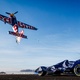 F1: Acrobacia com avi&atilde;o para revelar carro da Red Bull quase causou acidente; confira detalhes