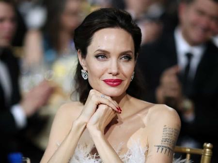 Angelina Jolie BR