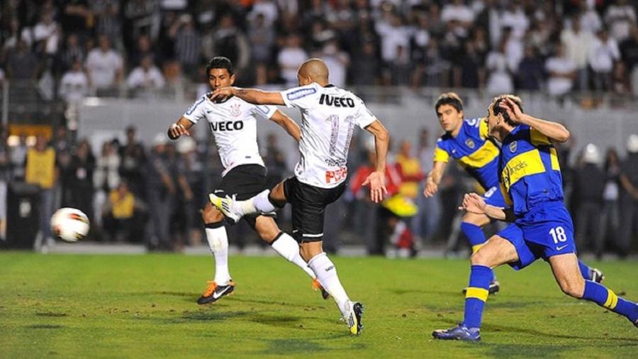 Corinthians e Boca Junior na final da Libertadores em 2012 (Foto: Divulgação/TV Globo) - Reprodução / Internet