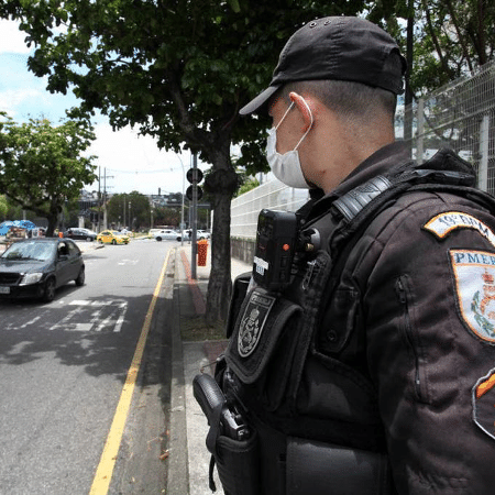Câmeras em fardas policiais foram implementadas em maio deste ano no Rio de Janeiro