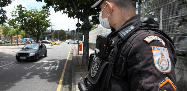 Câmeras em fardas policiais foram implementadas em maio deste ano no Rio de Janeiro