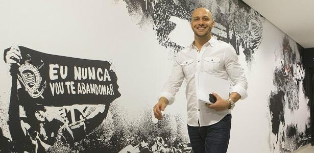 Corinthians descarta Trellez e busca substituto para Jô sem 'fazer loucura'