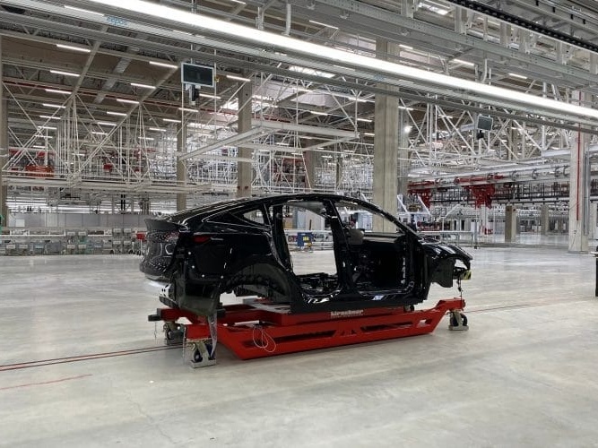 O que significa para a Tesla produzir carros em nova fábrica na Alemanha?