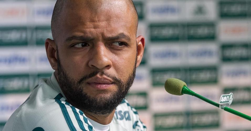Atletas da elite do futebol nacional elegem palmeirense Felipe Melo como o jogador mais violento do Brasil
