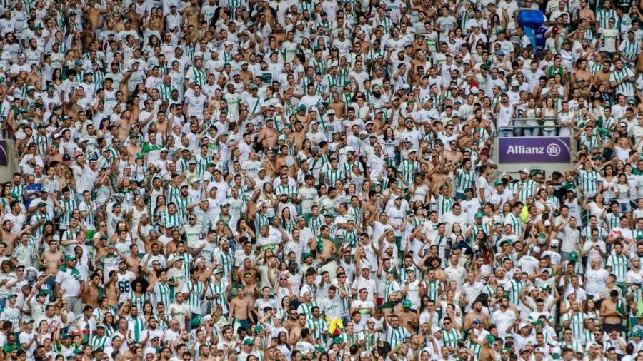 Torcida do Palmeiras deve lotar Allianz no início de 2019, mas queda no sócio-torcedor é motivo de questionamentos - Gero Rodrigues/O Fotográfico/Estadão Conteúdo