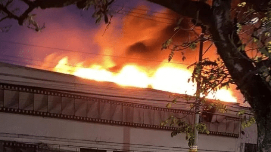 Incêndio no galpão da Cinemateca Brasileira na Vila Leopoldina, no último dia 29 de julho - Reprodução