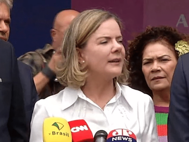 Até petistas consideram inadequado ataque de Gleisi a Edir Macedo