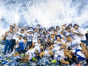 Vélez Sarsfield vence o Huracán e conquista o título do Campeonato Argentino