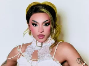 Samba? Billboard gringa exalta São Amores de Pabllo Vittar mas comete gafe!