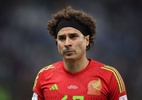 "Calça jeans": web comenta uniforme de Ochoa em Argentina x México - GettyImages