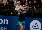 Cobolli derruba Wawrinka em Lyon e Fritz também faz quartas