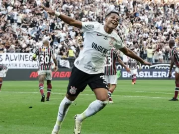 PVC: Napoli estuda pagar R$ 60 milhões por Wesley, atacante do Corinthians