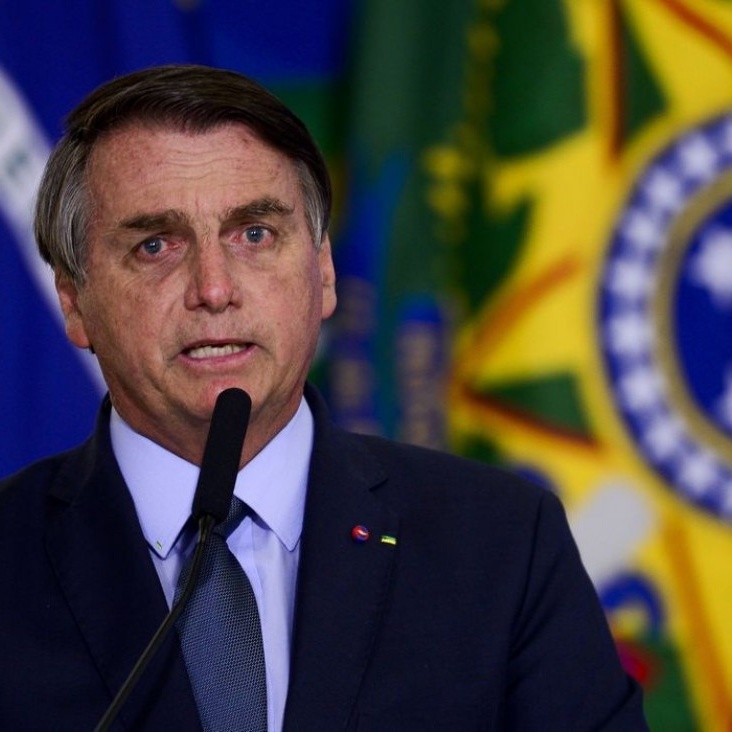 Bolsonaro crava Palmeiras campeão mundial e diz que Cruzeiro será