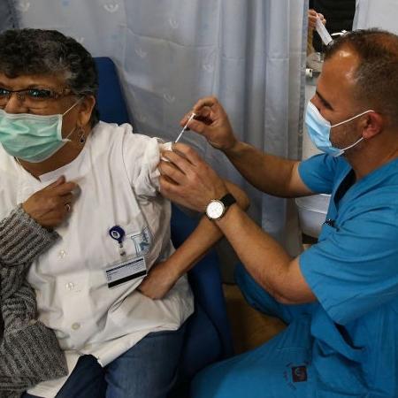 Israel paralisa programa de envio de vacinas a aliados, diz ministro da Defesa - GettyImages