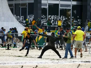 Bandidos do 8/1 devem ser punidos, sem anistia, diz ministro de Lula