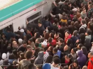 Falha na linha 1-Azul do Metrô causa lentidão em SP na manhã desta quarta-feira (11)