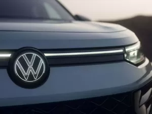 Volkswagen Tayron 2025 será 'Tiguan mais sexy' e terá até logo iluminado