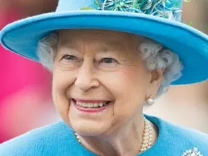 Livro revela últimas palavras escritas pela rainha Elizabeth II em diário, dois dias antes de morrer