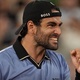 Berrettini salva match-points e volta &agrave;s oitavas ap&oacute;s 5h16 de batalha
