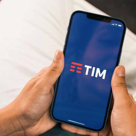Poste Italiane tornou-se a acionista controladora da Telecom Itali) e, consequentemente, a acionista controladora indireta da TIM Brasil Poste Italiane tornou-se a acionista controladora da Telecom Itali) e, consequentemente, a acionista controladora indireta da TIM Brasil
