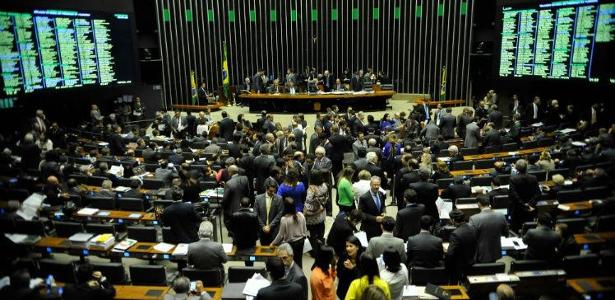 Plenário da Câmara dos Deputados deve votar nova lei dos agrotóxicos - Agência Brasil - Agência Brasil