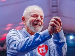 Após queda no fim de semana, agenda de Lula não apresenta compromissos oficiais nesta segunda (21)