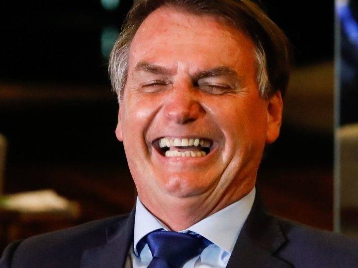 Bolsonaro ameaça ignorar decisões do STF, primeiro passo de um golpe