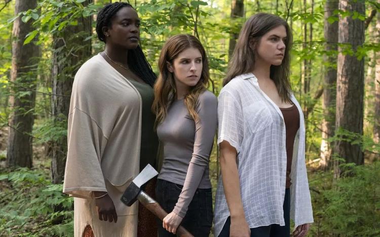 Wunmi Mosaku, Anna Kendrick e Kaniehtiio Horn em 'Querida Alice'