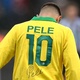 Em homenagem, Bruno Guimarães veste camisa de Pelé antes de jogo