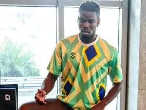 Torcida do Corinthians invade rede social de Pogba após francês vestir a camisa do Brasil