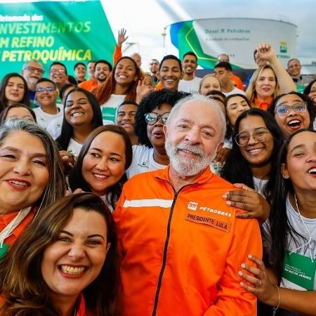 "Brasil vai ter pela 1ª vez um presidente eleito quatro vezes", diz Lula sobre reeleição "Brasil vai ter pela 1ª vez um presidente eleito quatro vezes", diz Lula sobre reeleição