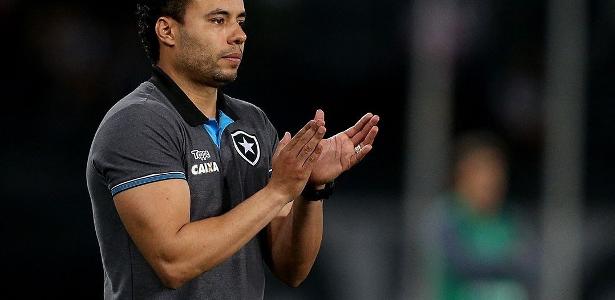 Jair tenta criar alternativas de jogo para o Botafogo após eliminação da Copa do Brasil - Vítor Silva/SSPress/Botafogo