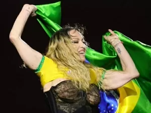 Madonna reforça ativismo e carinho por publico brasileiro com homenagens em show