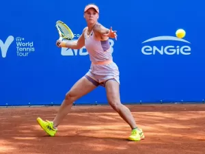 Pigossi é cabeça 4 em WTA 125 na Bolívia, Carol estreia 2ª