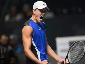 Alemão de 17 anos vence a primeira na ATP em Almaty