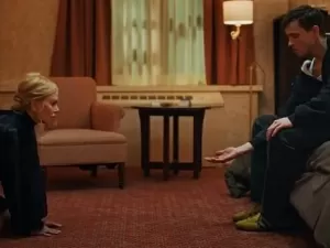 Babygirl: Nicole Kidman é CEO que se ajoelha e obedece estagiário em cenas tórridas do novo trailer; assista