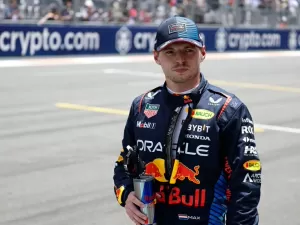 F1: Verstappen critica sistema atual de superlicenças da FIA, que 'bloqueia' entrada de Antonelli