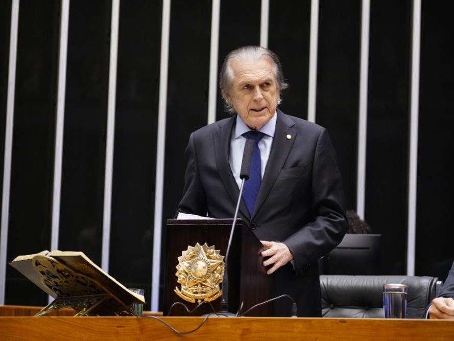 Uni&atilde;o Brasil abre processo para afastar e expulsar Bivar