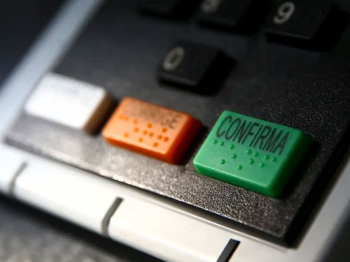 Carlos Affonso Souza: Programas de Governo prometem datacenters, IA e fim da censura nas redes